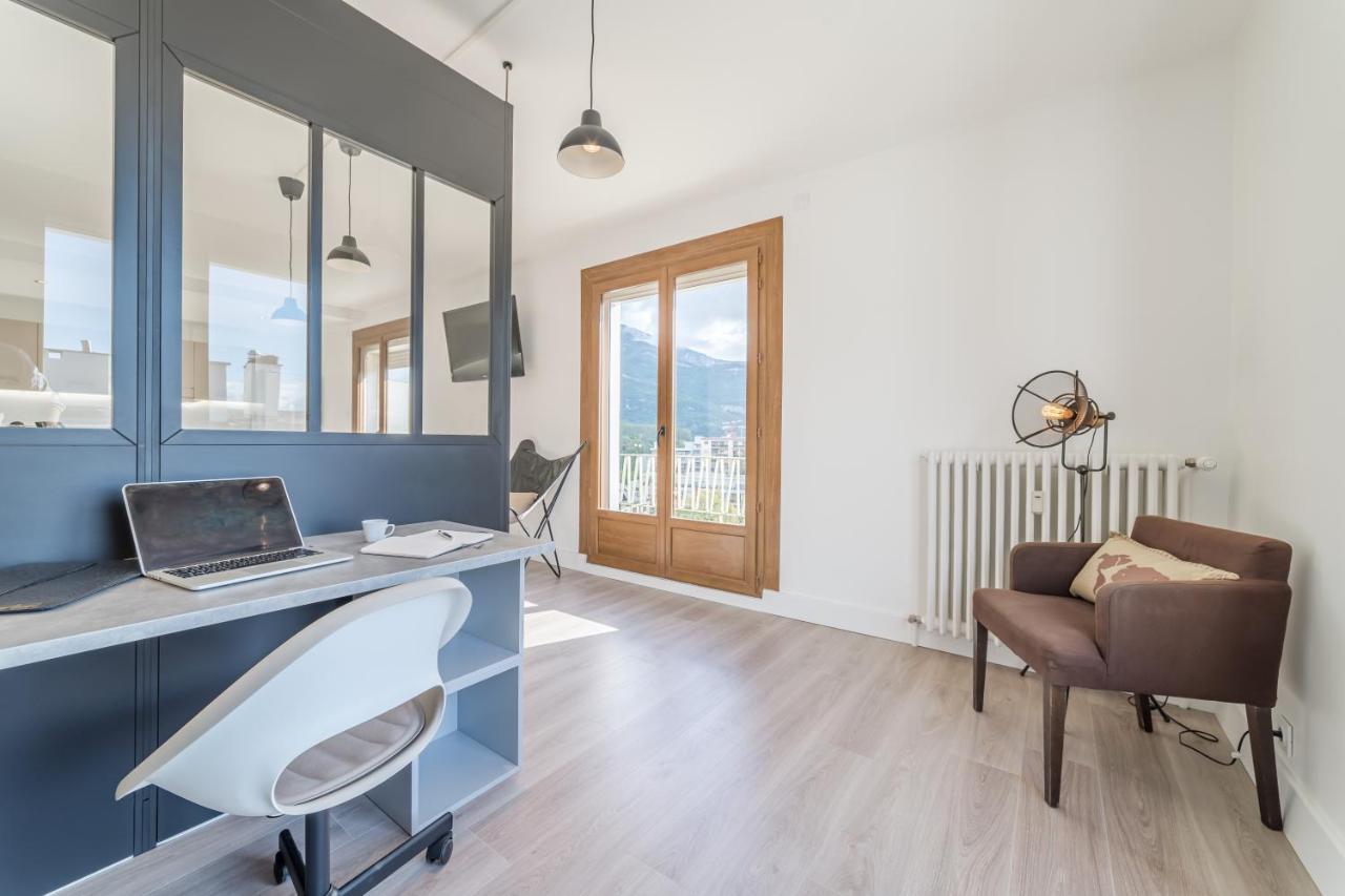 Apartamento Vue sensationnelle - Wifi fibre - Arrivée autonome Chambéry Exterior foto